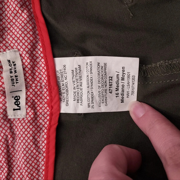 Lee Just Below the Waist Army/Olive Green Shorts in Size 16M - Picture 7 of 8